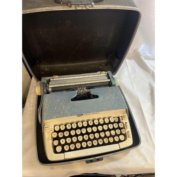 Vintage SCM Smith Corona Classic Portable Typewriter Blue With Case